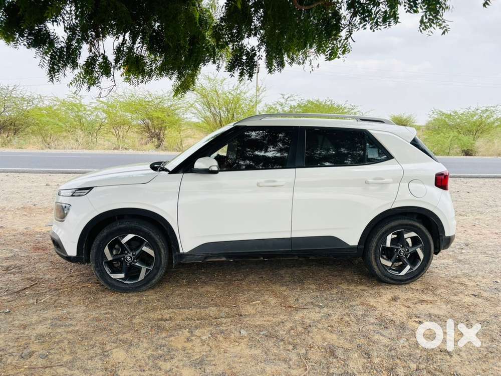 Hyundai Venue Petrol 2019
