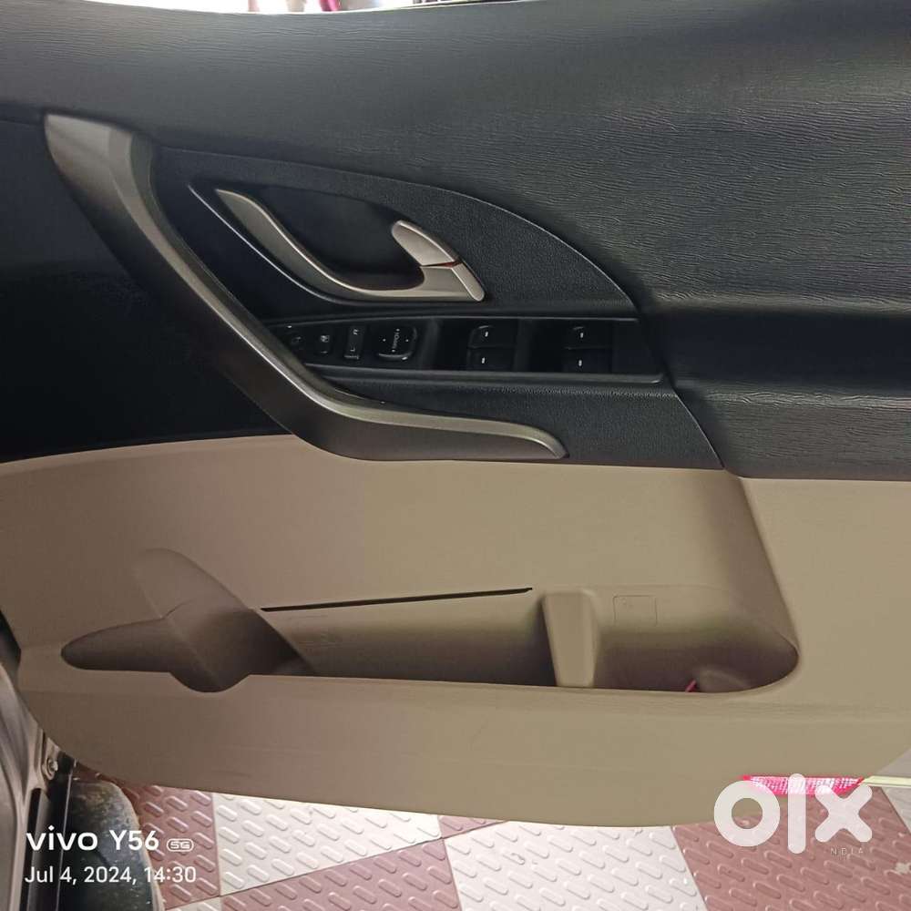 Mahindra Xuv500 W8, 2015, Diesel