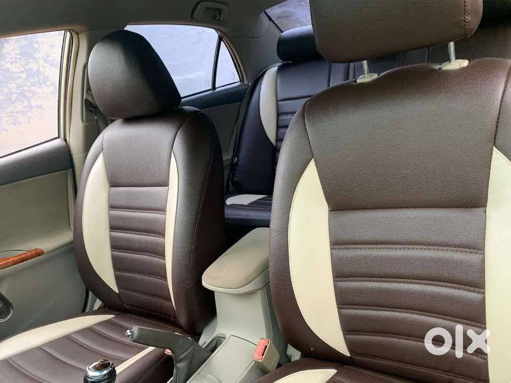 Toyota Corolla Altis 2010