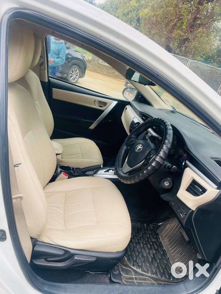 Toyota Corolla Altis 2013-2017 G At, 2014, Petrol