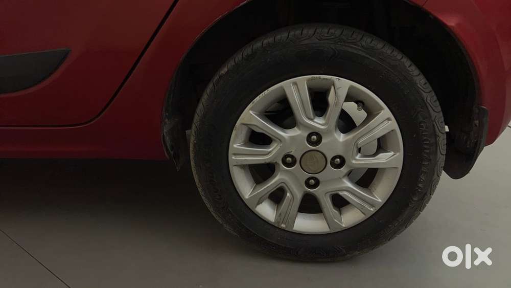 Tata Tiago Xza, 2017, Petrol