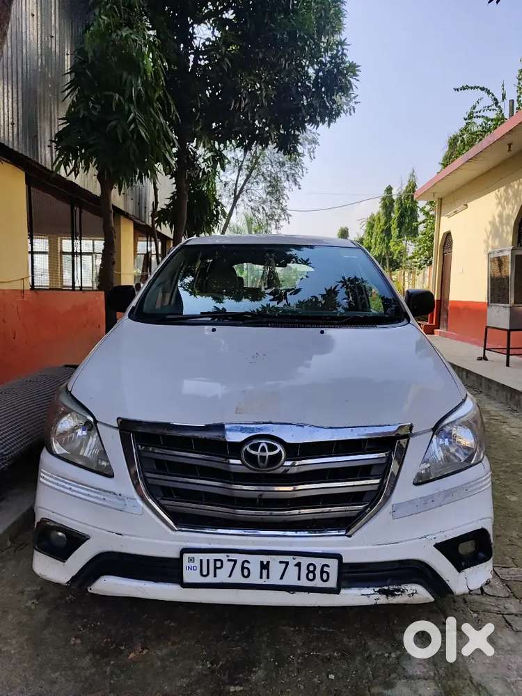 Toyota Innova 2014 Diesel 200000 Km Driven
