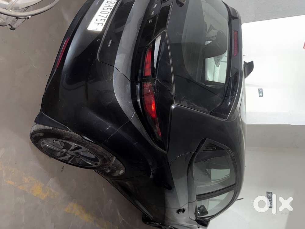 Tata Altroz Xza Plus S Automatic With Sunroof