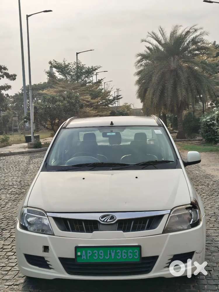 Mahindra E Verito 2022 Car