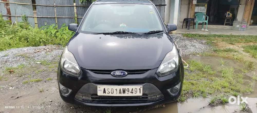 Ford Figo Titatinium 2010