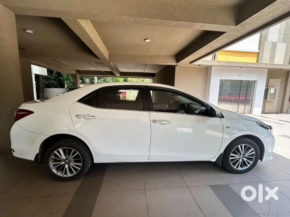 Toyota Corolla Altis 2015