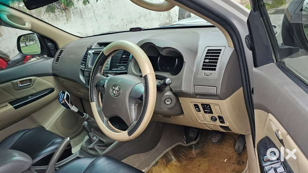 Less Km Well Maintained 4x4 2012 Diesel