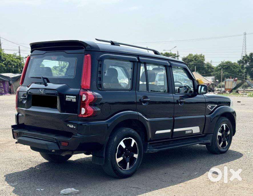Mahindra Scorpio Classic 2.2 S 11 Mt 7 Str, 2023, Diesel