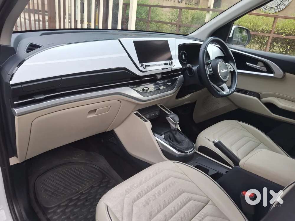 Kia Carens Luxury (o)1.5 Diesel At 7 Str, 2024, Diesel
