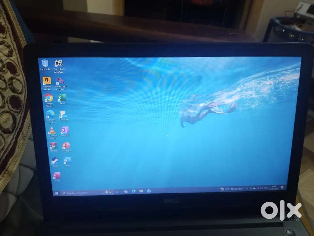 Dell Vostro 3578 Laptop | i5 8th Gen | 8GB RAM | Radeon 520 2GB