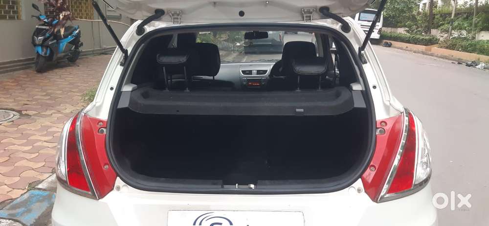 Maruti Suzuki Swift Vxi 1.2 Abs Bs-iv, 2015, Petrol