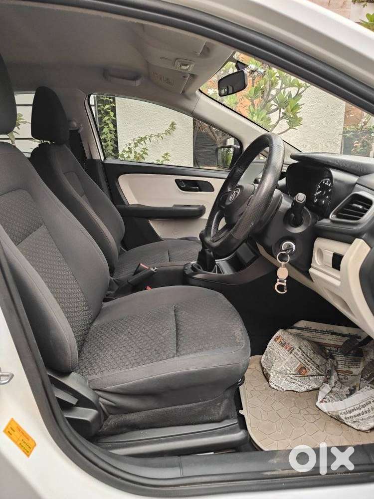 Tata Altroz 1.2 Xe, 2023, Petrol