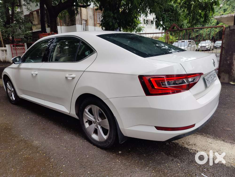 Skoda Superb Style 1.8 Tsi At, 2018, Petrol