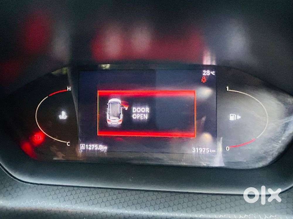 Nissan Magnite Kuro Edition 1.0 Petrol Mt, 2023, Petrol