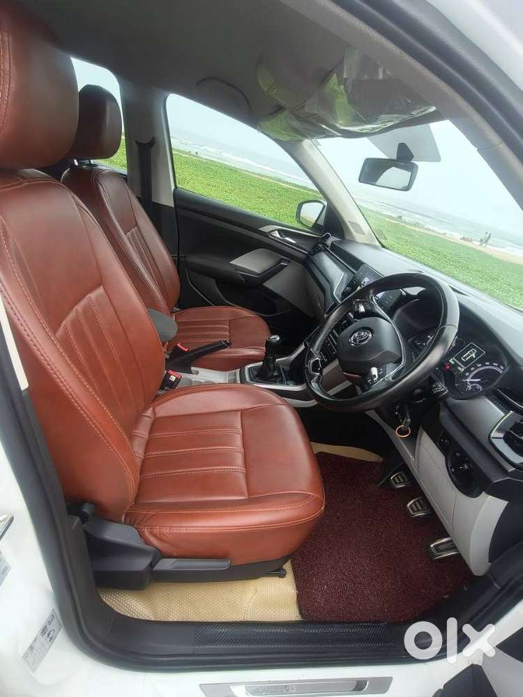 Skoda Kushaq 1.0 Tsi Ambition, 2022, Petrol