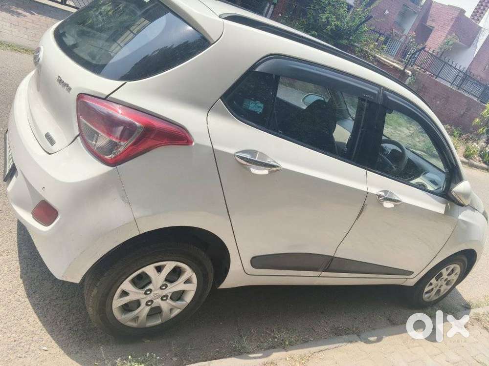 Hyundai Grand I10 Sportz, 2014, Petrol