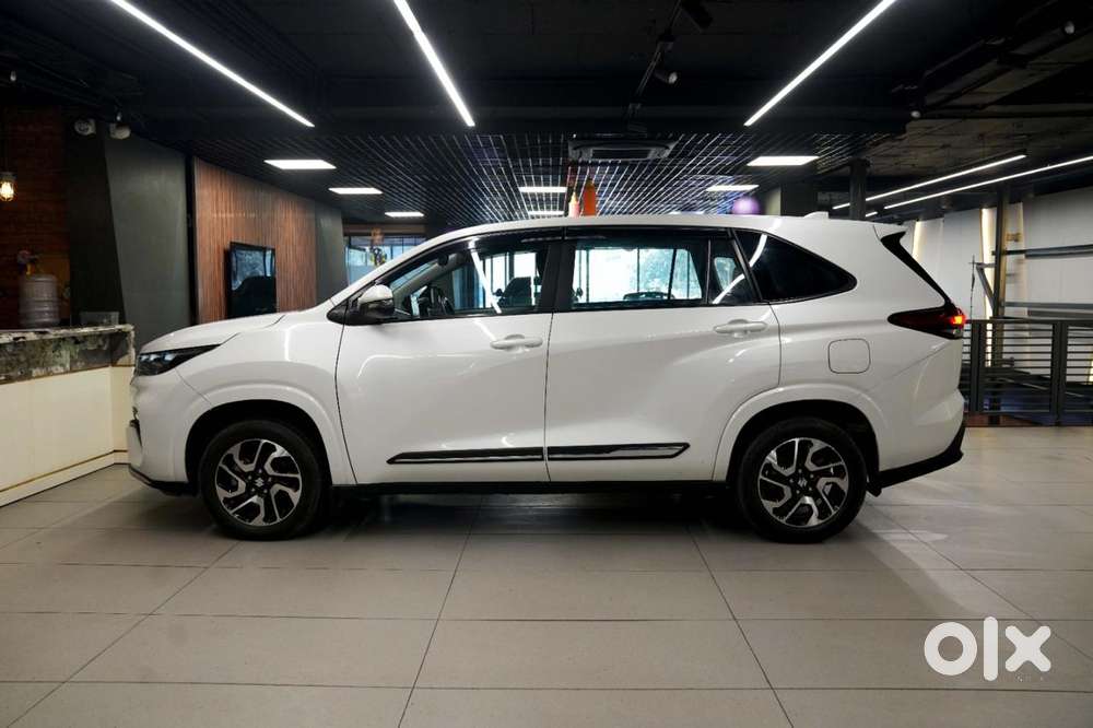 Maruti Suzuki Invicto Zeta Plus 7str, 2024, Petrol