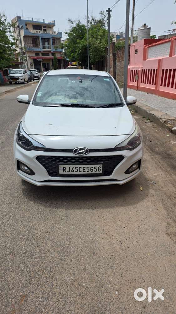 Hyundai I20 Petrol Asta Option, 2018, Petrol