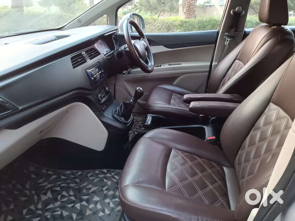 Mahindra Marazzo M4, 2018, Diesel
