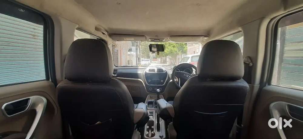 Mahindra Tuv 300 2016