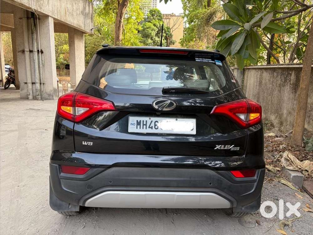 Xuv300 W8(o)  Diesel Manual - Sunroof  6- Airbags  Warrenty 2027