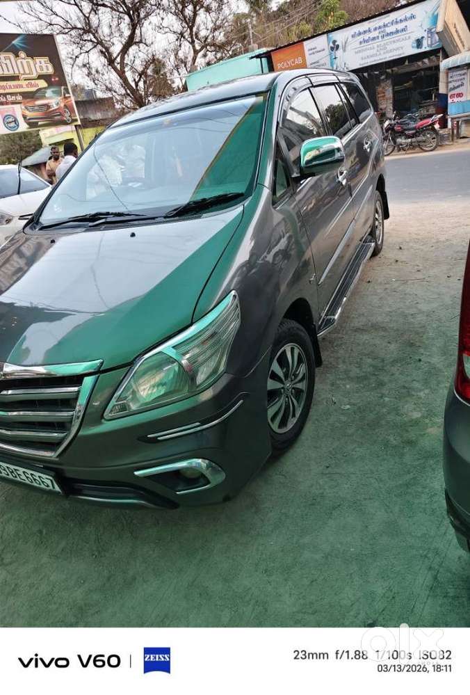 Toyota Innova 2.5 V 8 Str, 2010, Diesel