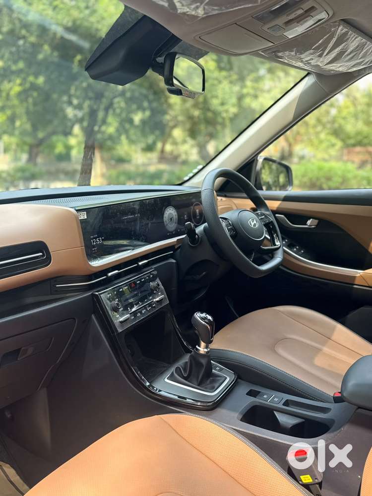 Hyundai Alcazar Platinum, 2024, Petrol