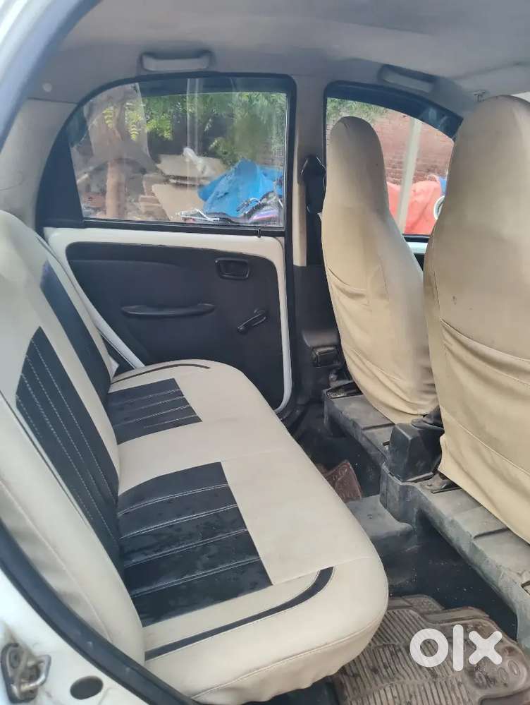 Petrol Par Chalu Chhe...cng Valve Chacj Karava Nu Chhe