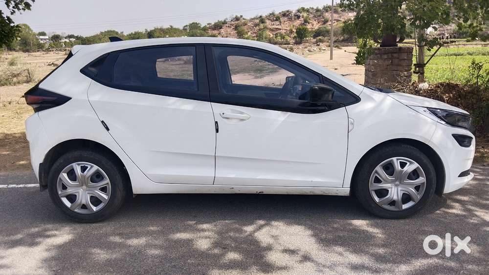 Tata Altroz Petrol 2024 Model Manual