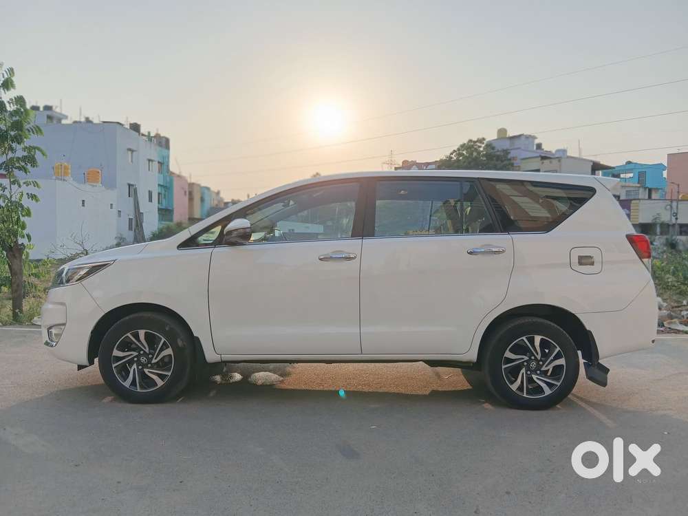 Toyota Innova Crysta 2.4 V, 2023, Diesel