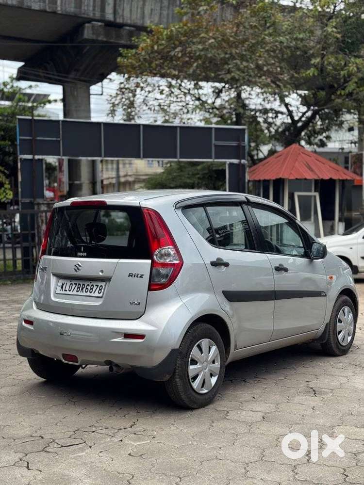 Maruti Suzuki Ritz Vxi, 2011, Petrol
