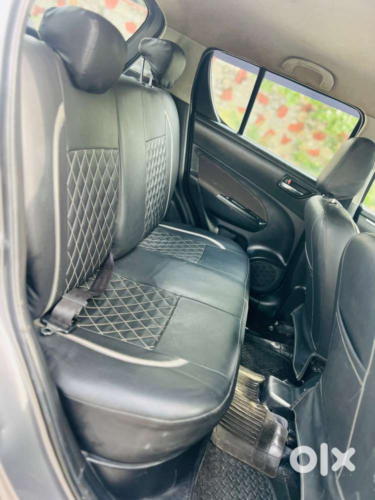 Maruti Suzuki Swift Vxi + Manual, 2017, Petrol
