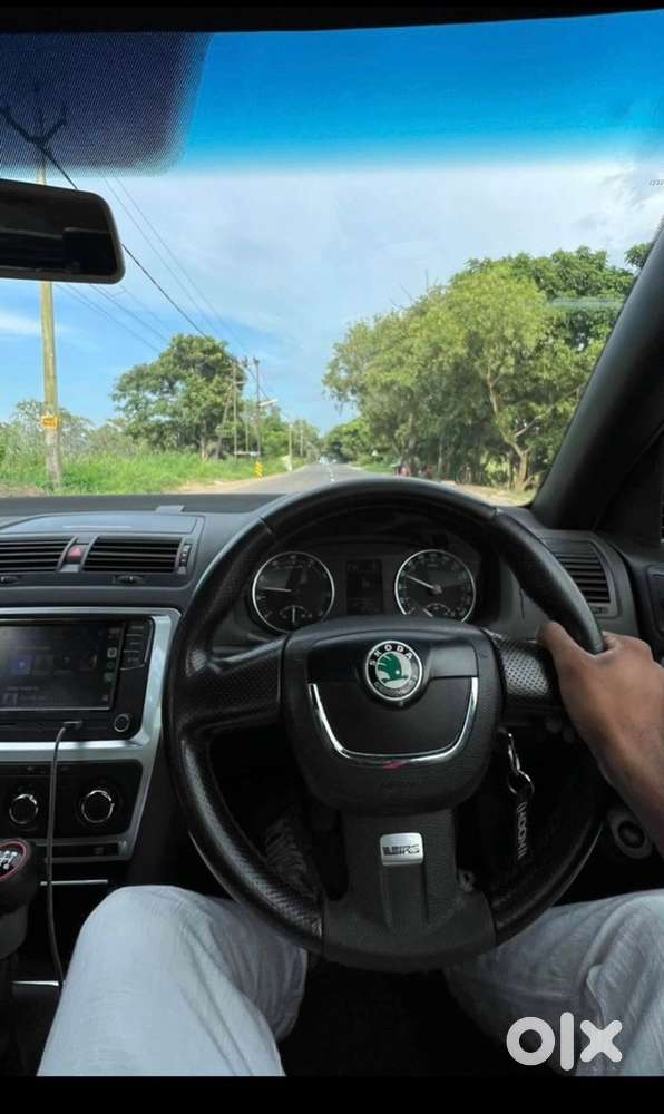 Skoda Laura