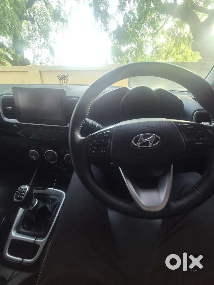 Hyundai Venue 2022 Diesel Well Maintained