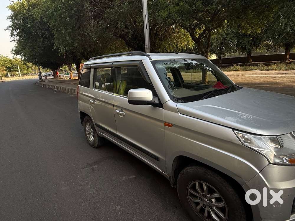 Mahindra Tuv300 T8