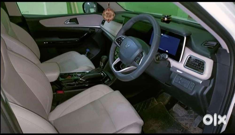 Mahindra Xuv700 Diesel At 2022