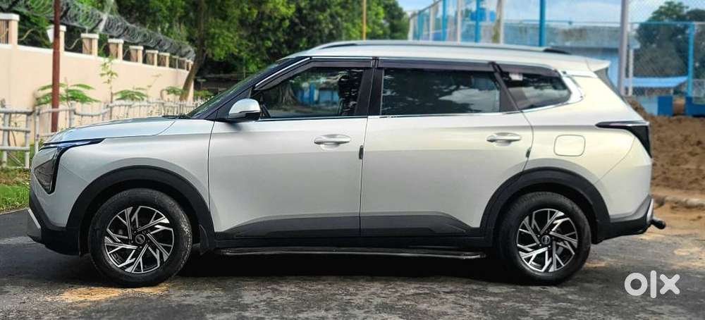 Kia Carens Clavis, 2025, Petrol
