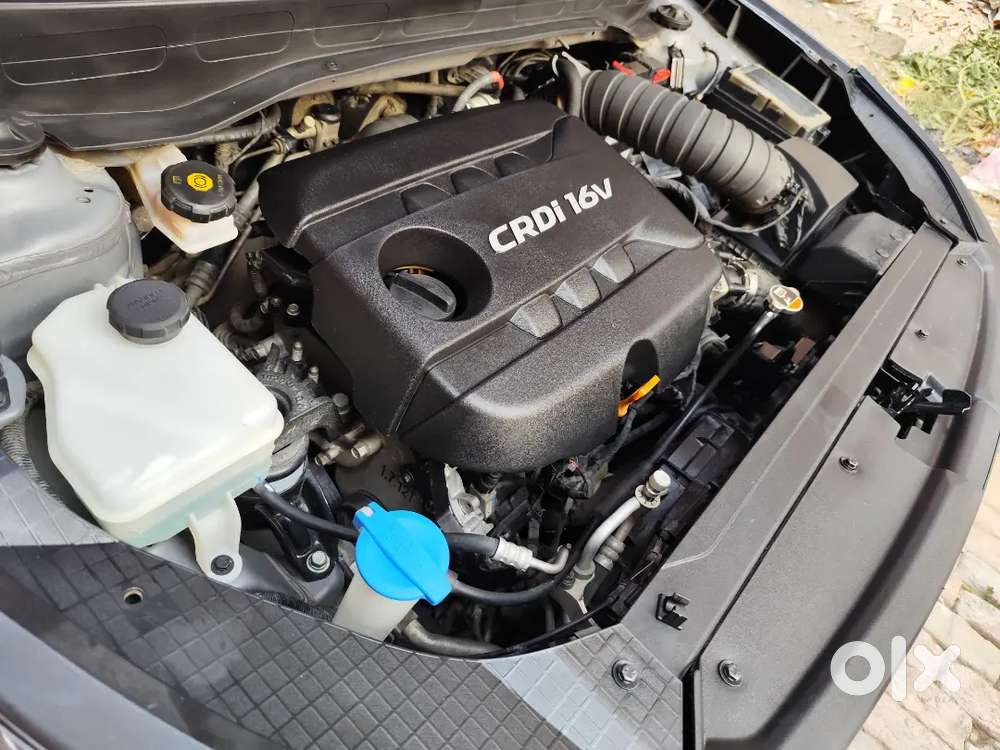 Hyundai Venue 2019 Diesel 105000 Km Driven Well Maintained.