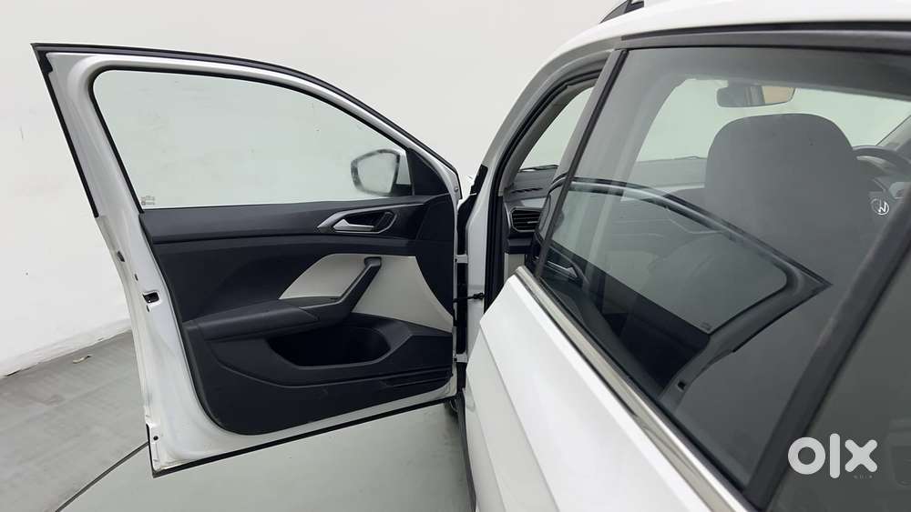 Volkswagen Taigun Topline 1.0 Tsi At (electric Seats), 2022, Petrol