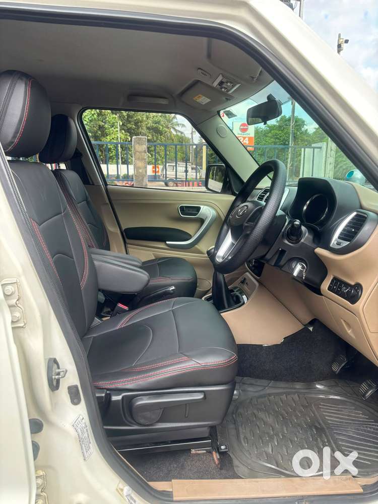 Mahindra Tuv 300 T10, 2017, Diesel