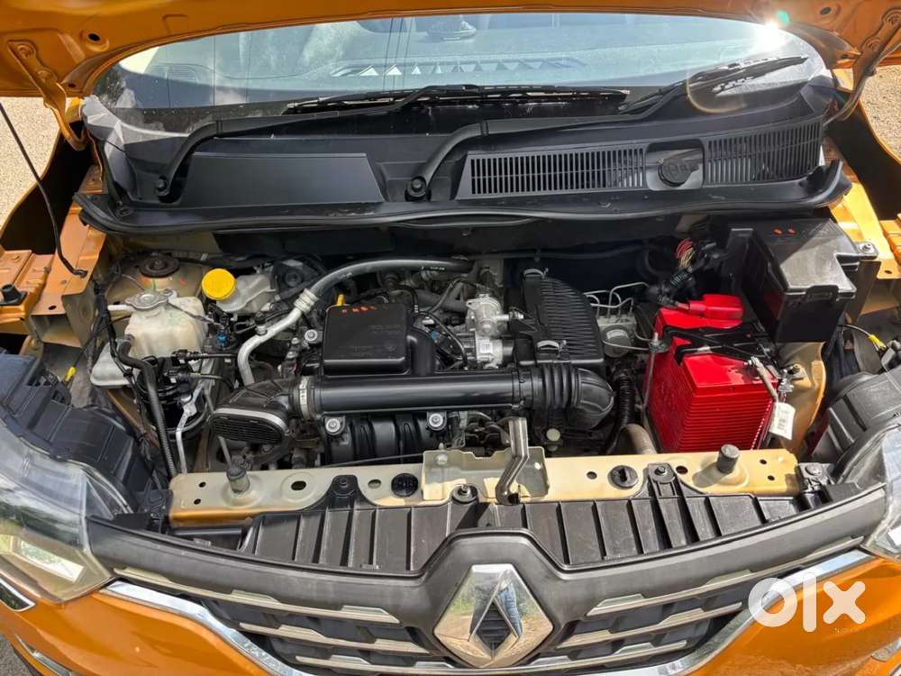 Renault Triber Rxz, 2023, Petrol