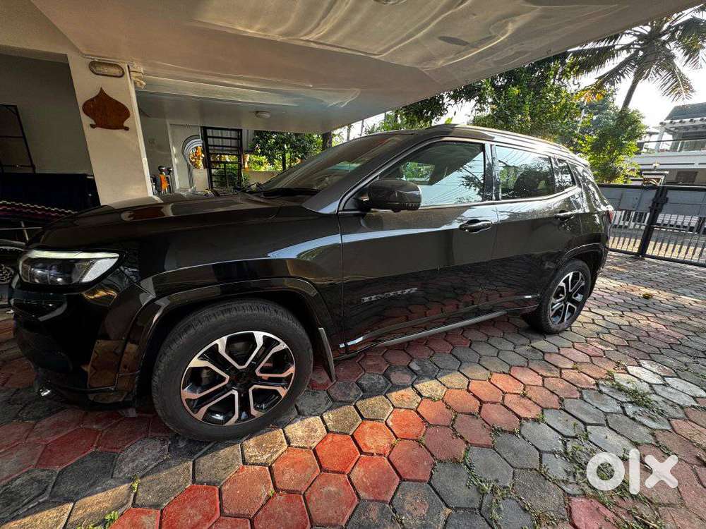 Jeep Compass 2.0 Limited Option 4x4 Black, 2023, Petrol