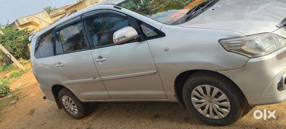Toyota Innova 2.5 G 2012