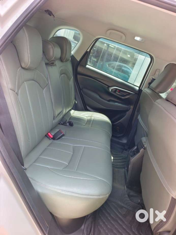 Toyota Urban Cruiser Hyryder, 2025, Petrol