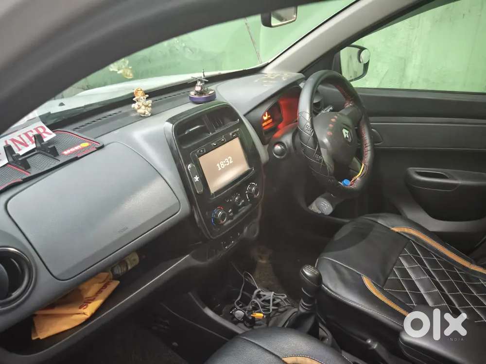 Renault Kwid 1000cc White, 21k