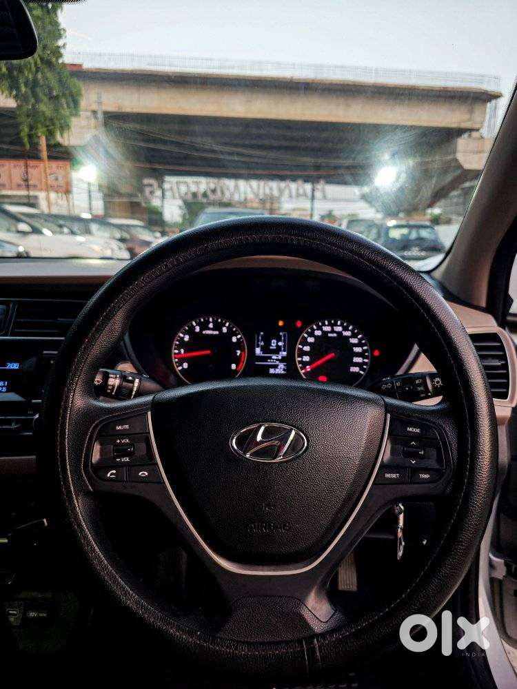 Hyundai I20 Sportz 1.2 Bs-iv, 2018, Petrol
