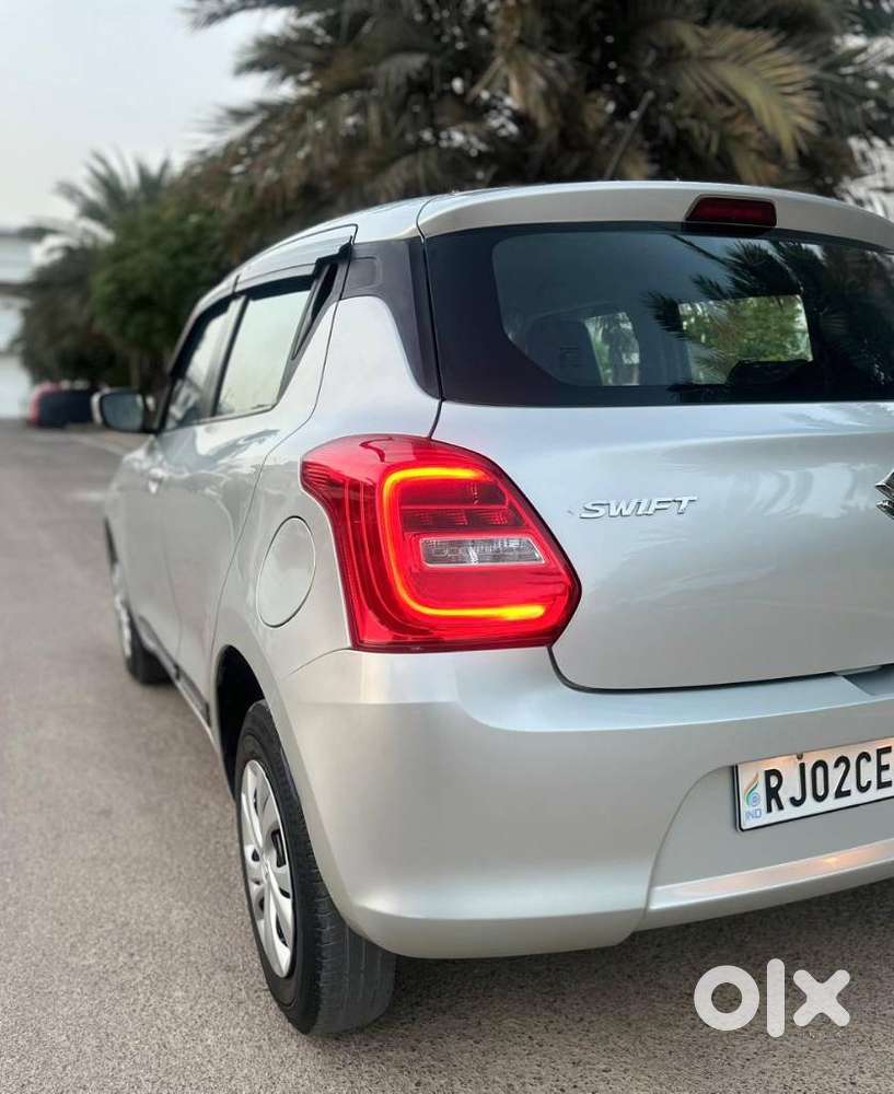 Maruti Suzuki Swift Vxi + Manual, 2018, Petrol