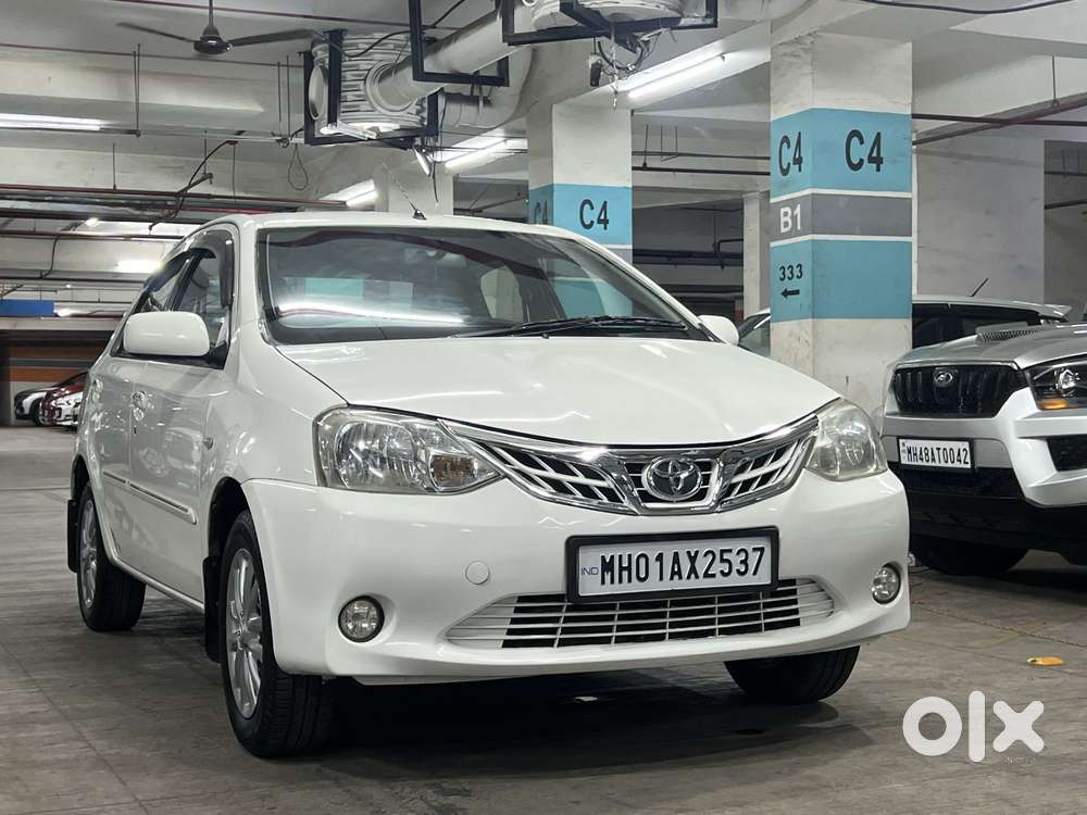 Toyota Etios V, 2011, Petrol