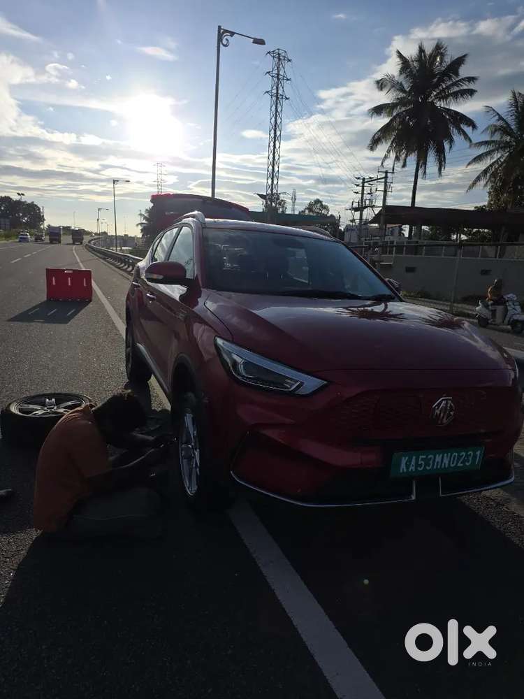 Mg Zs Ev 2025 Electric 14000 Km Driven