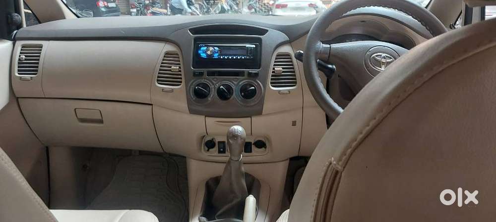Toyota Innova 2004-2011 2.5 G4 Diesel 8-seater, 2008, Diesel